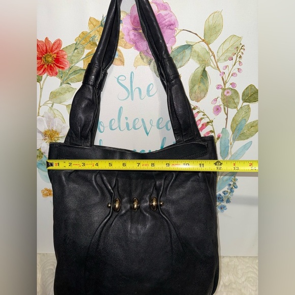 See by Chloe Elegant Black Leather Shoulder Bag - Picture 4 of 11